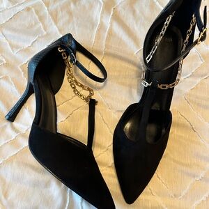 Elegant Black Women's Heels with Gold Chain